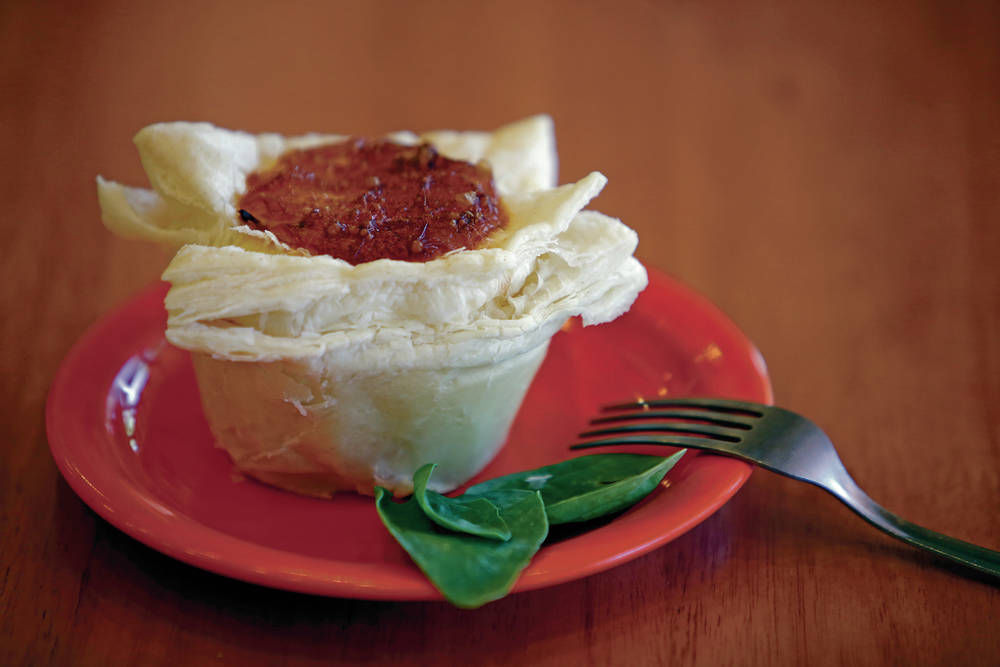 Rock and (cinnamon) rolls: Musician starts fresh with cafe